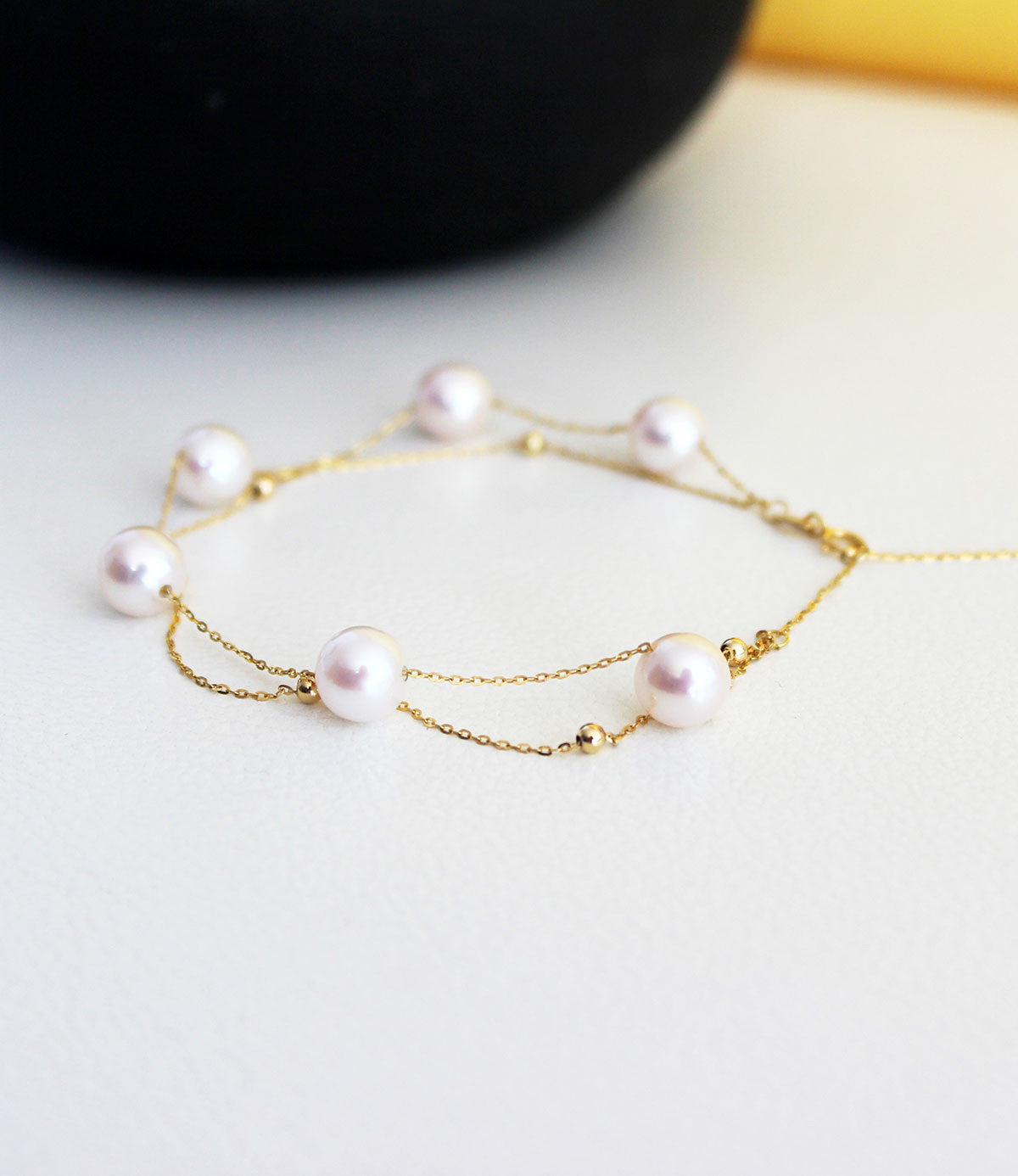 pearl and gold bracelet