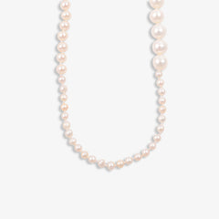 Essential pearl necklace