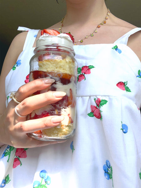 Strawberry trifle recipe and the moissanite knotted ring