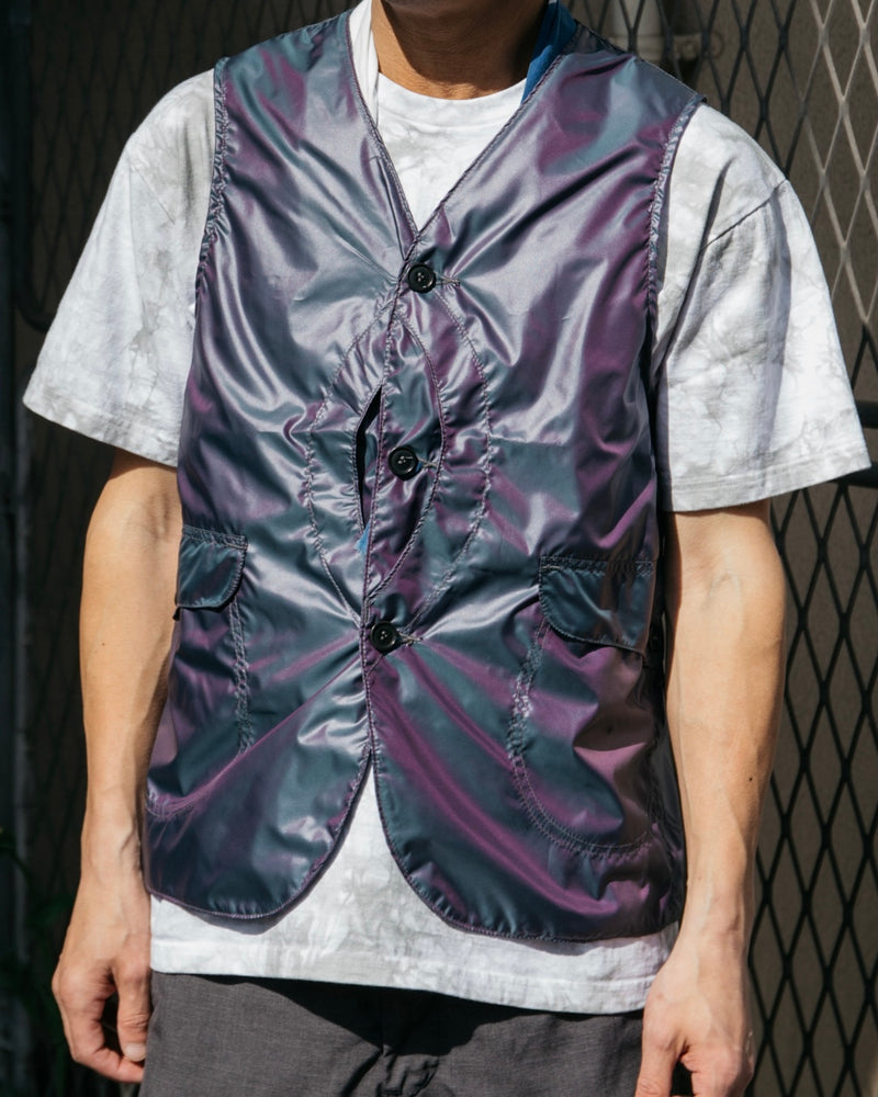 ロイヤルトラベラー Iridescent Poly Taffeta M カーキ ベスト