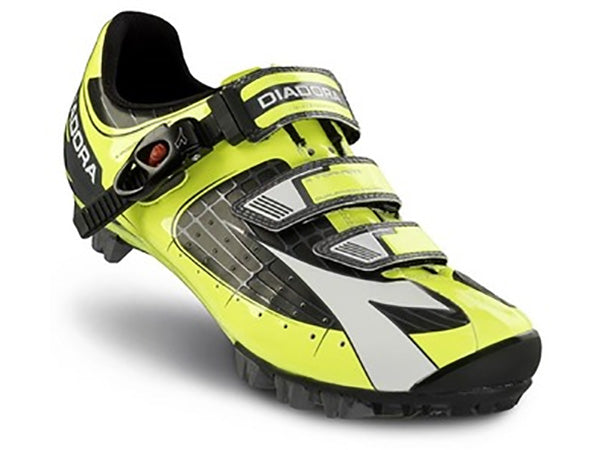 diadora clipless shoes