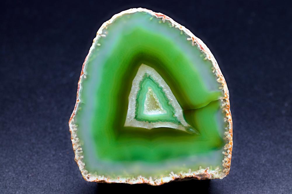 green-agate-meaning-and-spiritual-properties-spirit-magicka