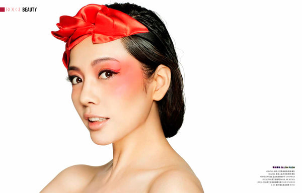 Chinese female actress 杨紫嫣 Yang Fan Han wearing a peony rice Bette red satin silk head topping for a beauty editorial 