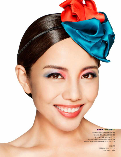 Chinese actress 杨紫嫣 Yang Fan Han wear a Peony Rice red and teal silk head topping called Eva