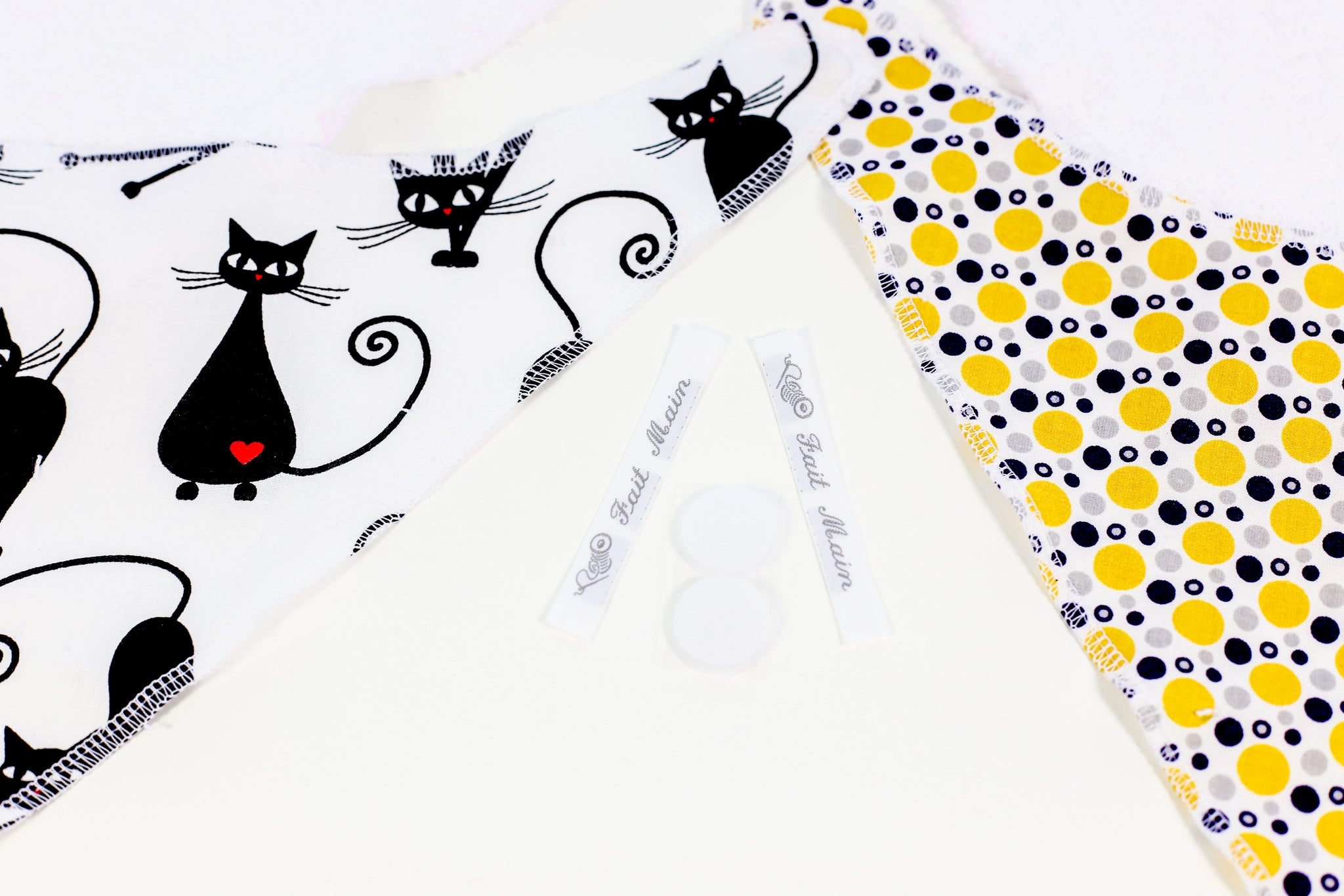 Kit Bavoirs Bandana X2 Oeko Tex Modele Chat Taille 12 Mois Et Plus Monkitcouture