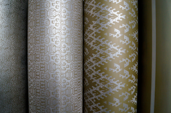 Modern cylindrical silkscreens
