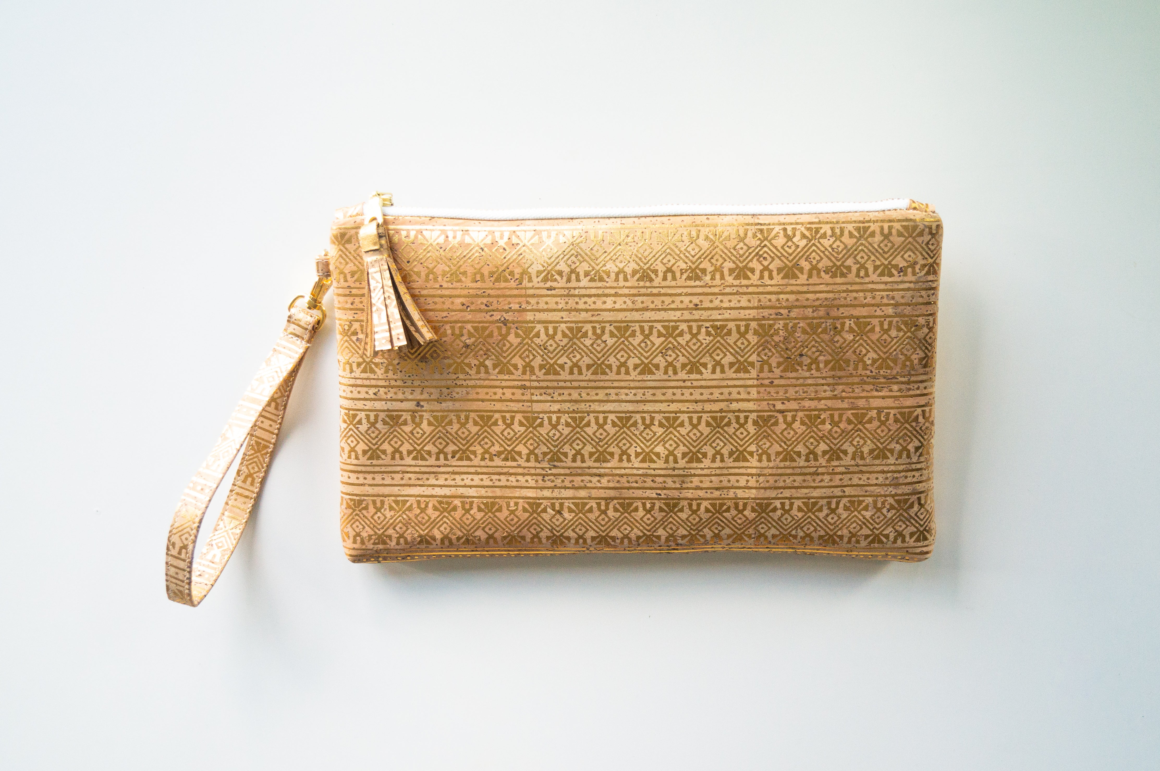 gold wristlet clutch