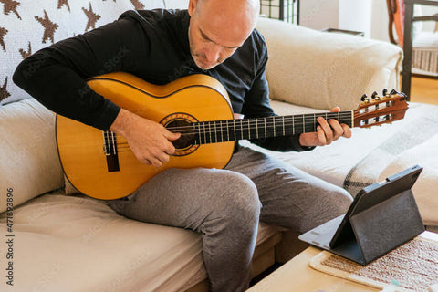 How To Teach Guitar Online: The Ultimate Guide