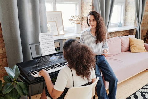 Mastering the Piano: Essential Tips and Tricks for Young and Aspiring Pianists