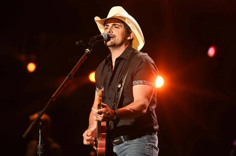 Blues and Country Collide: Joe Bonamassa and Brad Paisley Set Nashville Afire with Their Epic Guitar Duel for 4th of July Festivities