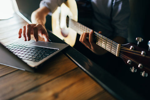 12 Sure shot ways to learn Guitar fast