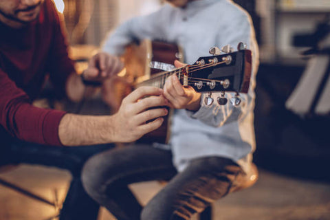 Learn how to choose the Best Guitar Teacher