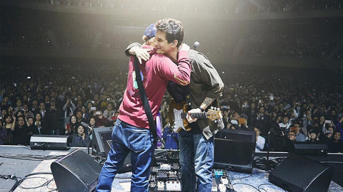 Witness the Dynamic Duo: John Mayer Joins Ed Sheeran, Displaying His Exceptional Soloing Skills on 'Thinking Out Loud'