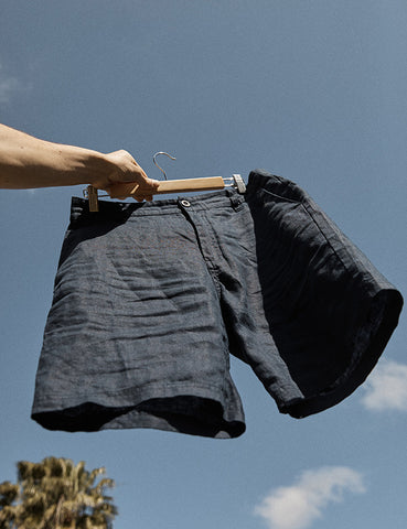 Linen Shorts in Navy