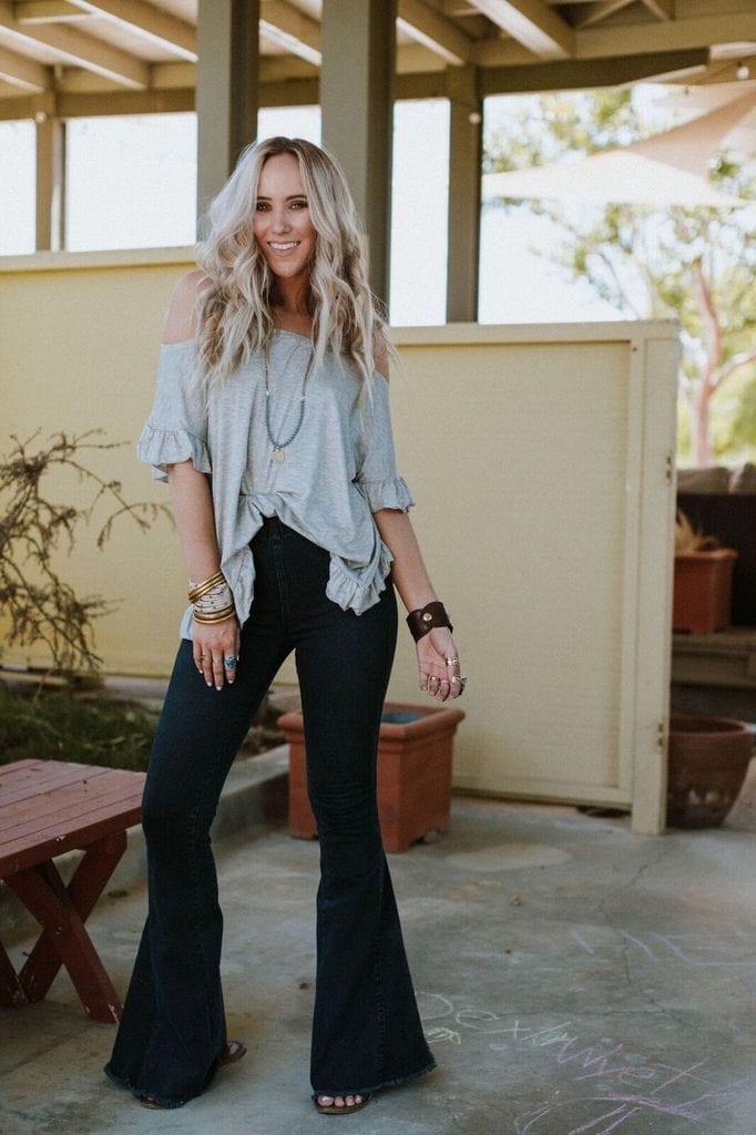 bell bottom jeans outfit