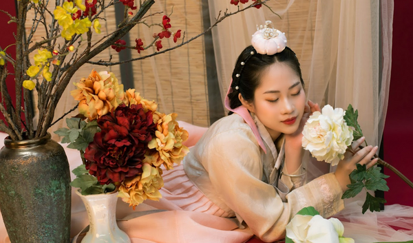 Hanbok Color Symbolism: Decoding Traditional Meanings