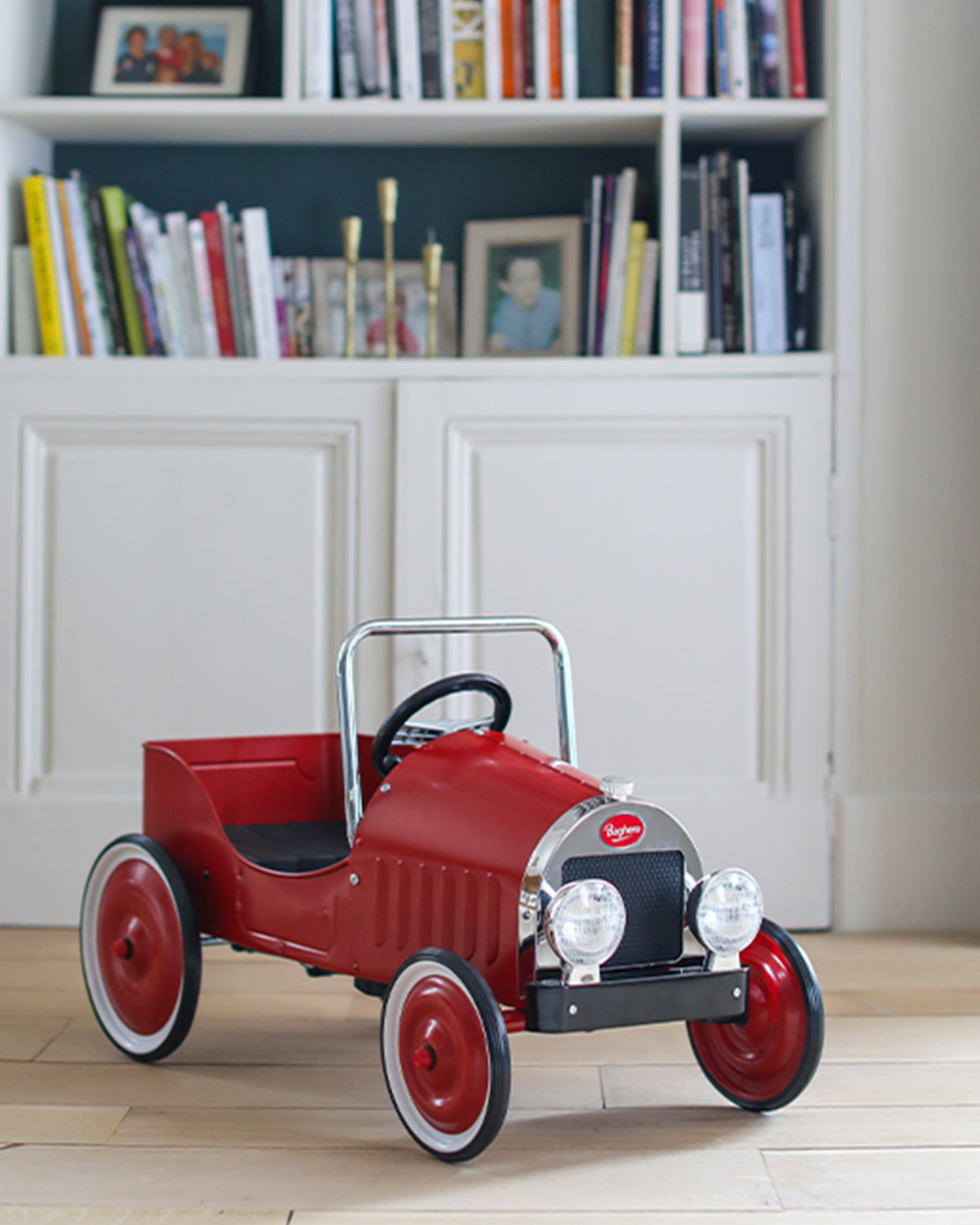 Ride-On CLASSIC PEDAL CAR  Red