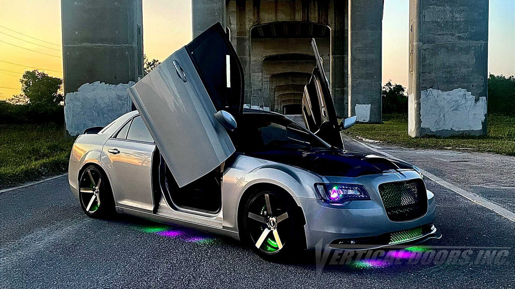 Check out Angela’s @raven300s 2019 Chrysler 300s from Jacksonville FL, showing off Lambo Doors Conversion kit by Vertical Doors, Inc.