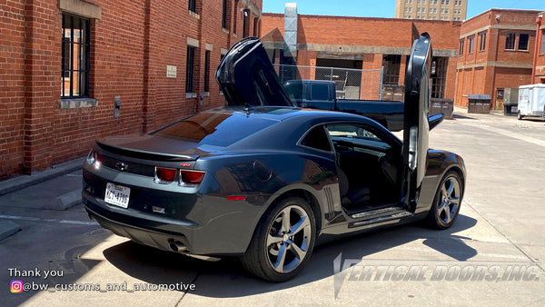 Installer | BW Customs and Automotive | Texas | Chevrolet Camaro with Vertical Lambo Doors Conversion Kit from Vertical Doors, Inc.