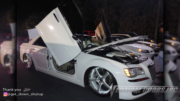 Check out Joey's @get_down_shutup Chrysler 300 from North Carolina, featuring Vertical Lambo Doors Conversion Kit from Vertical Doors, Inc.