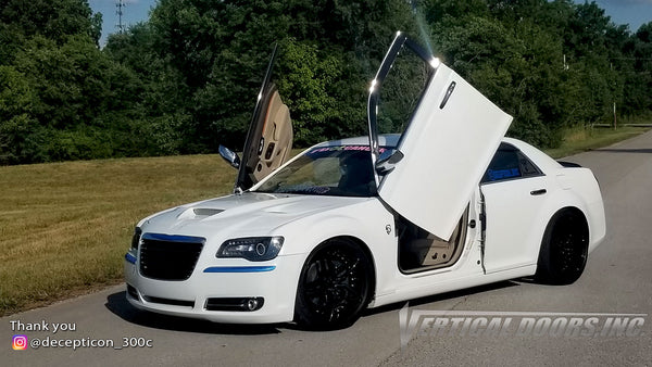 Vertical Lambo Doors on a Chrysler 300 @navarro_345v8 Installed by Ver –  Vertical Doors, Inc.