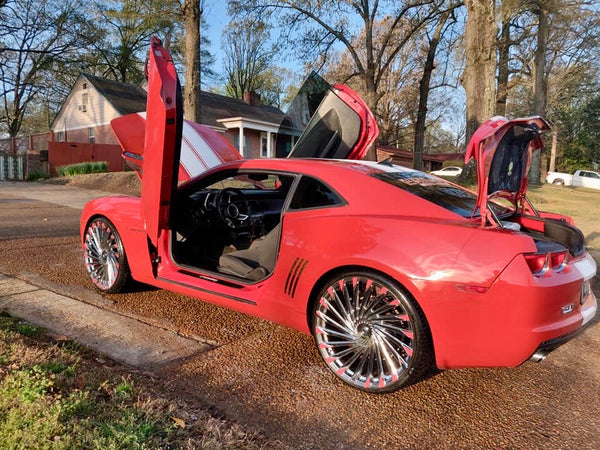 Installer | Crazy Custom Auto | Memphis, TN | Chevrolet Camaro 5th Gen featuring Verical Doors, Inc. vertical lambo doors conversion kit.