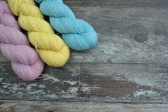 YarnShop UK - Hand dyed yarns with natural dyes