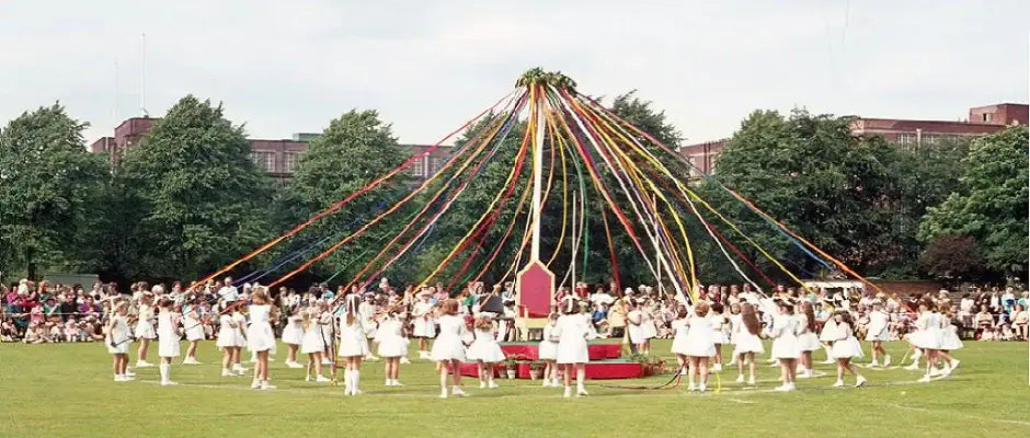 Calan Mai - May Day. May Day celebrations