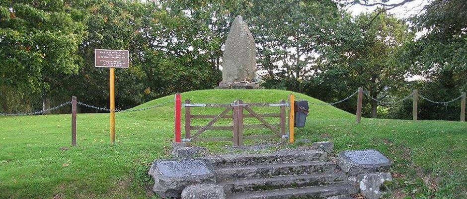 Where in mid-Wales is the Cilmeri Monument