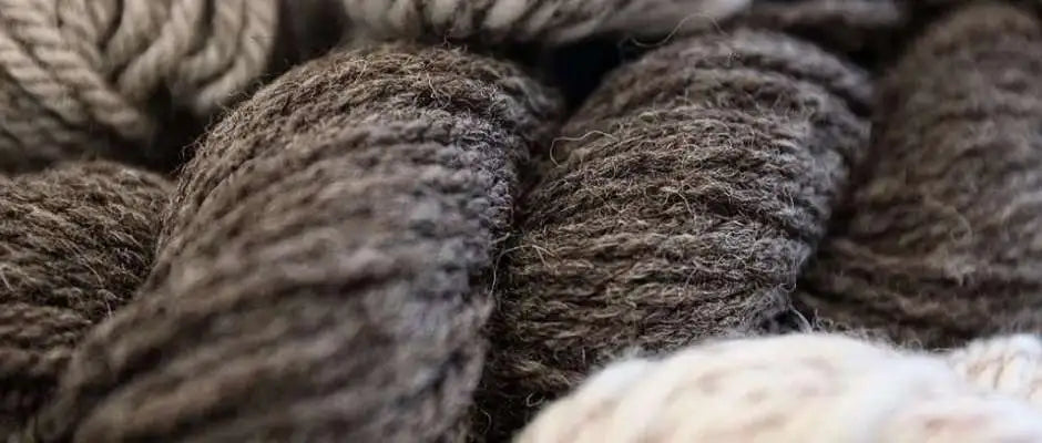 Undyed Yarn. 100% Welsh undyed yarn. Farm to yarn in Wales. Yarn for hand dyeing