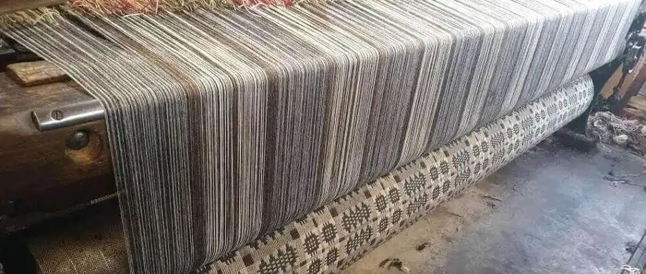 Welsh Blankets - Welsh tapestry blanket on the loom