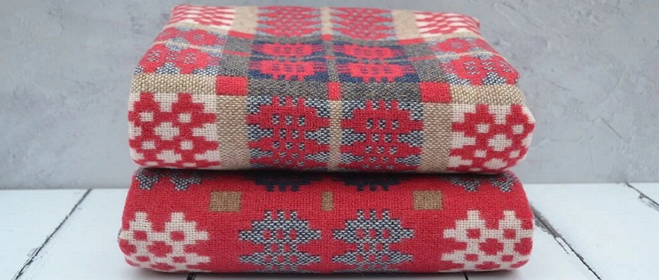 Welsh tapestry blankets. Double cloth, double sided and fully reversible