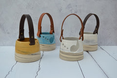 YarnShop. Yarn Bowls with leather handles - designed by FelinFach....