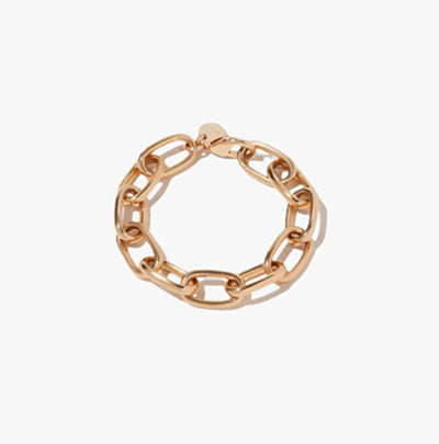 Vogue | The Minimalist’s Guide to Elegant, Everyday Jewelry