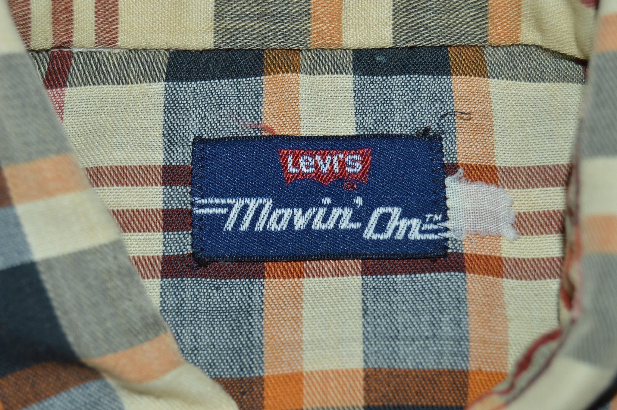 levis movin on