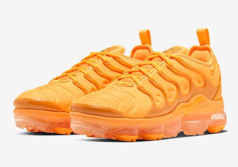 nike vapormax plus creamsicle