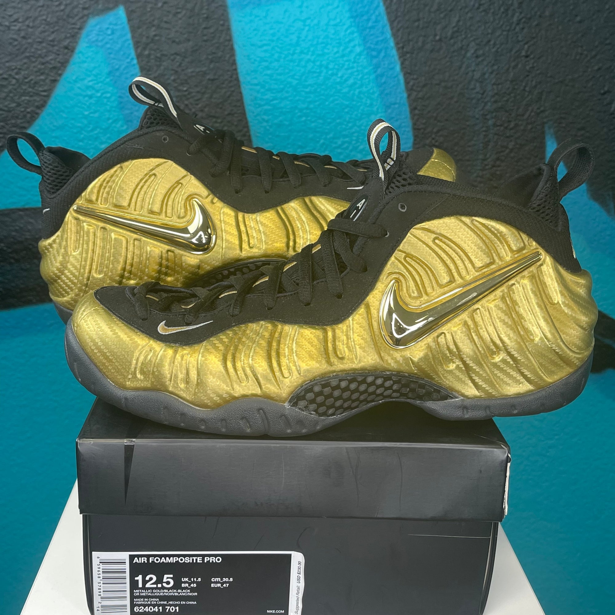 air foamposite pro metallic gold