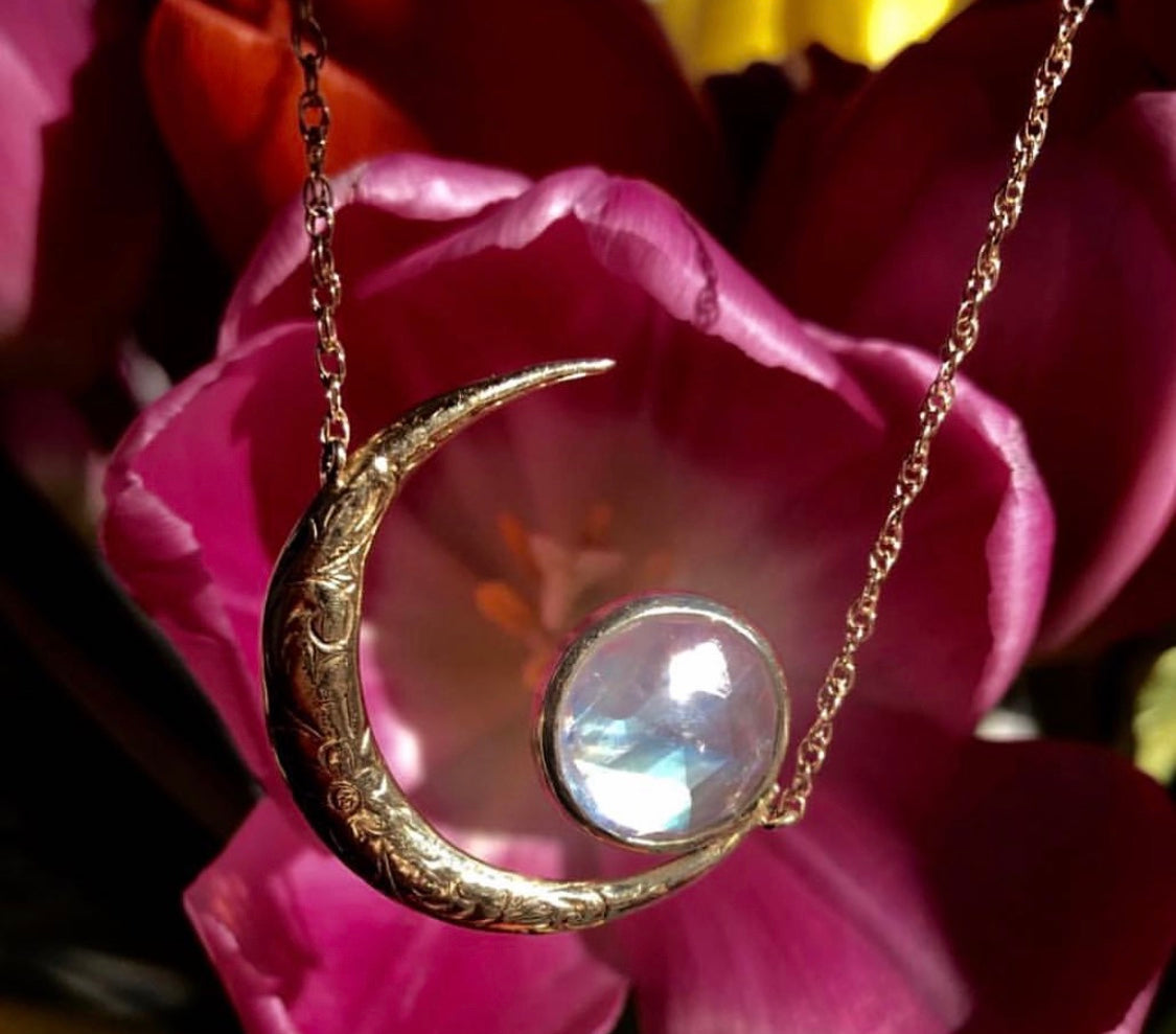 BIG MOON CRADLE NECKLACE (PRE-ORDER)