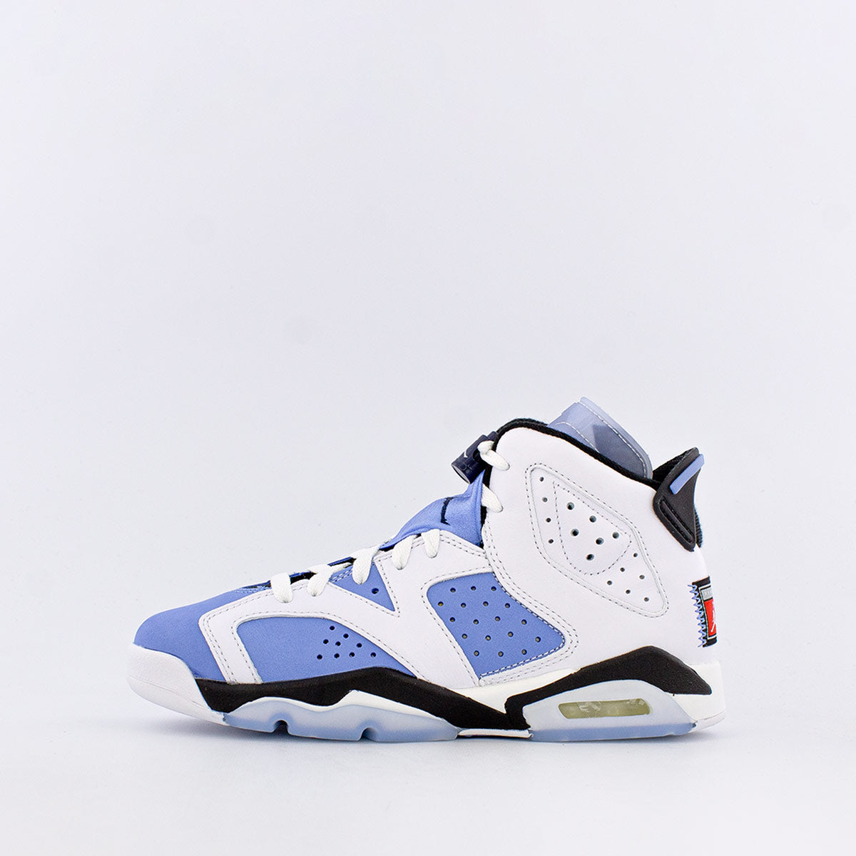 Jordan Retro 6 University Blue (Big Kids)