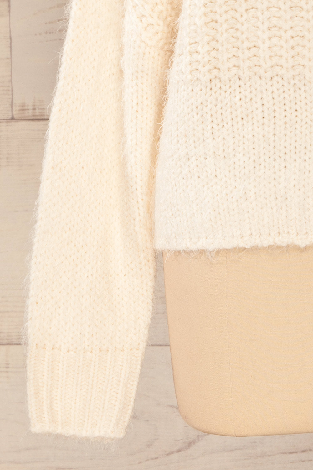 Briansk White Fuzzy Boat Neck Sweater | La petite garçonne