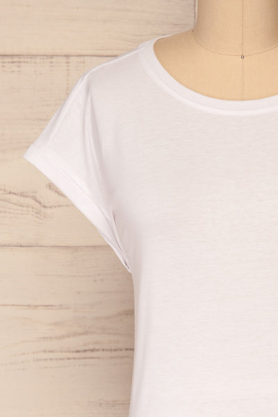 Eibydal Bianca White Slightly Cropped T-Shirt | La Petite Garçonne 3