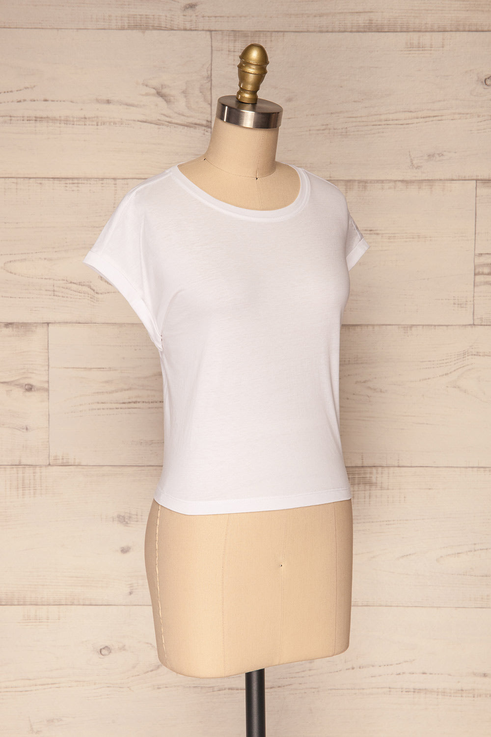 Eibydal Bianca White Slightly Cropped T-Shirt | La Petite Garçonne