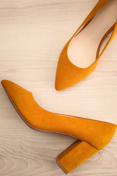 mustard pointed heels