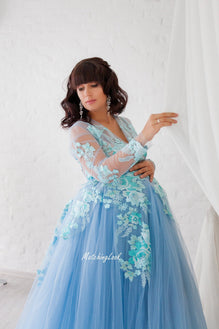 light blue long sleeve maternity dress