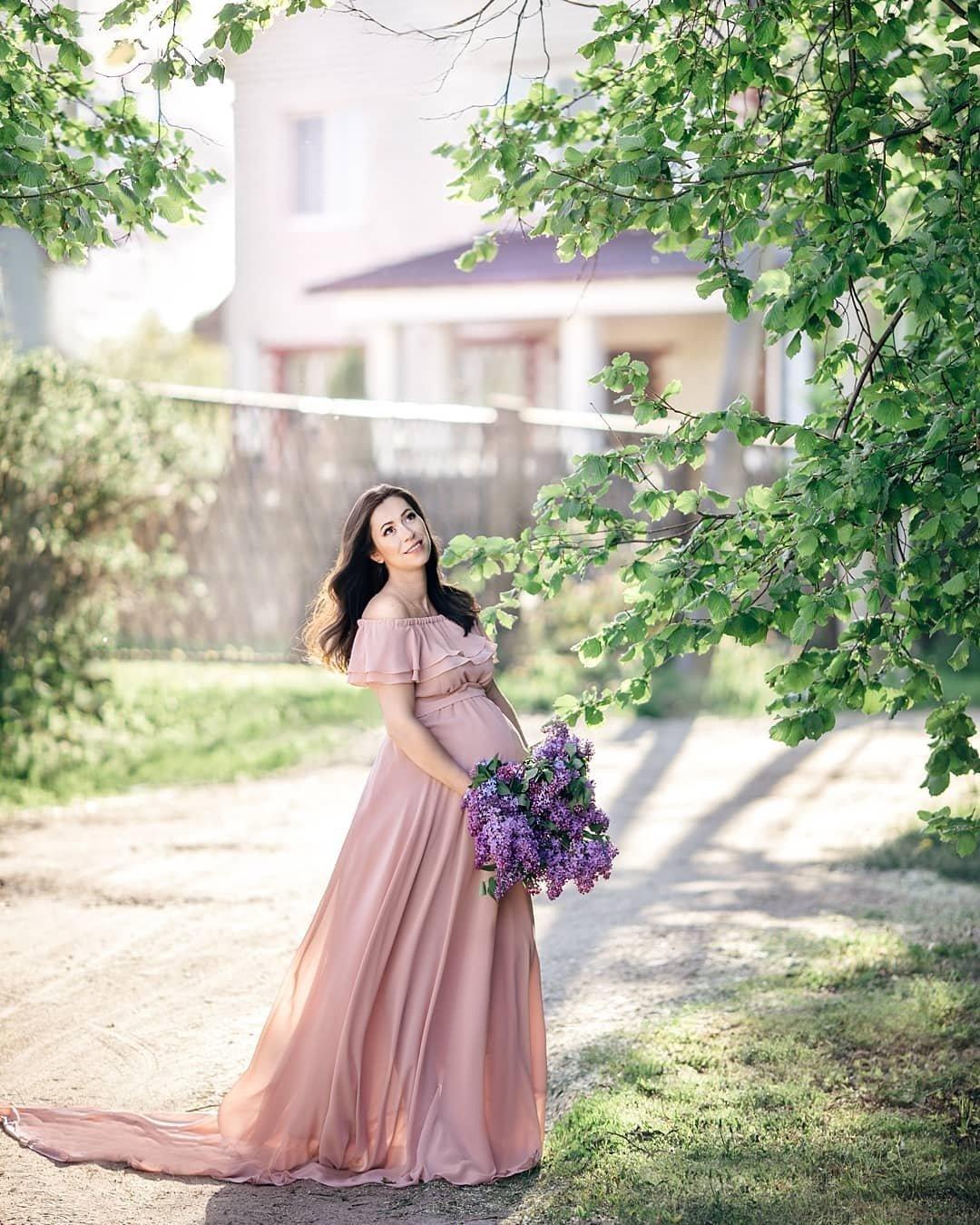 green maternity dress for baby shower