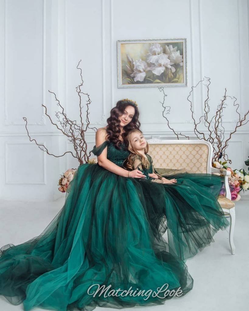 Emerald Green Mother Daughter Matching Photoshoot Tulle Gowns With Tra