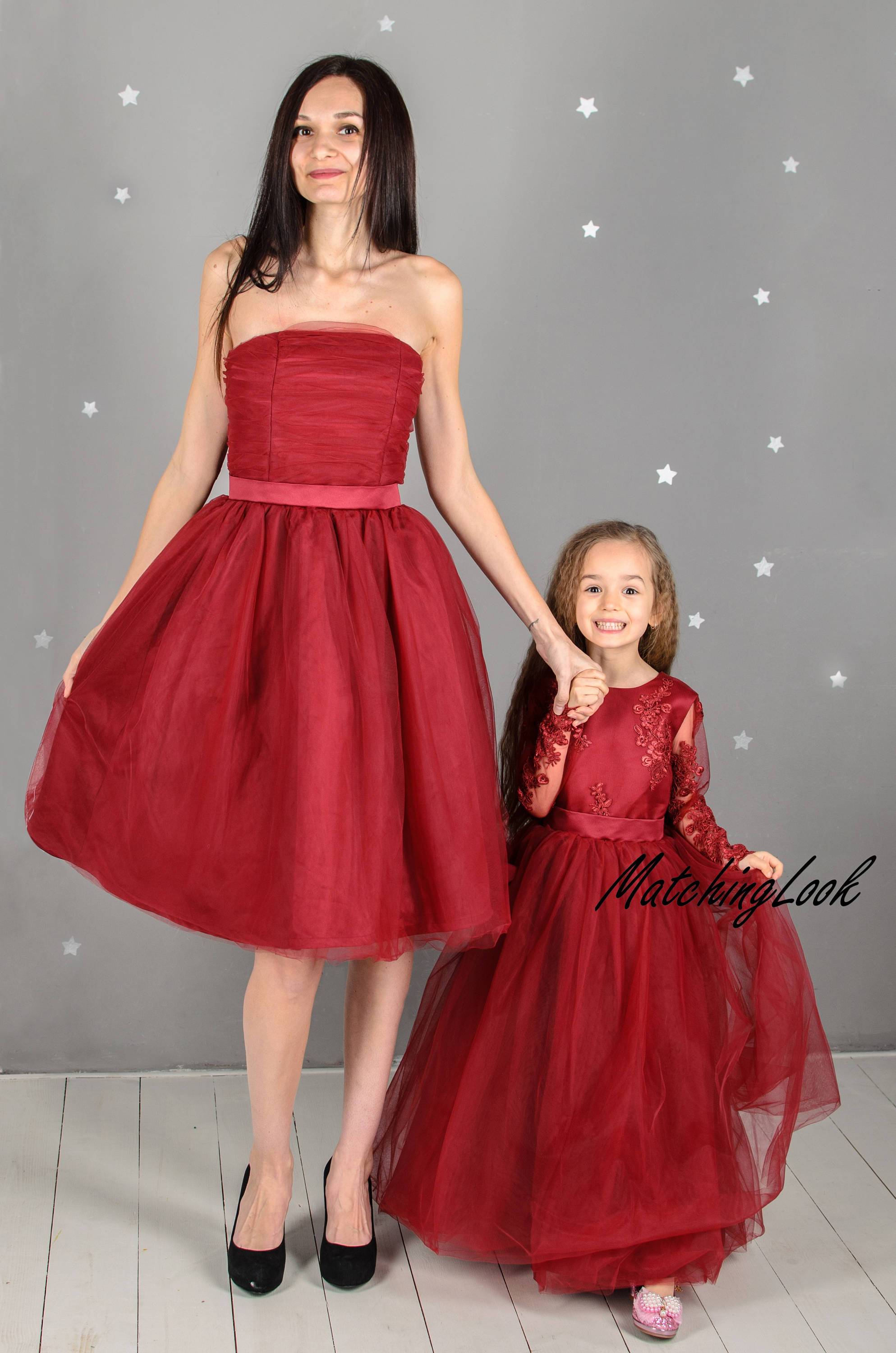 mom and daughter matching christmas dress