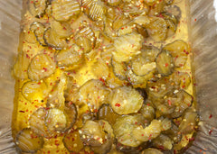 Cornichons à l'ail sucrés et épicés