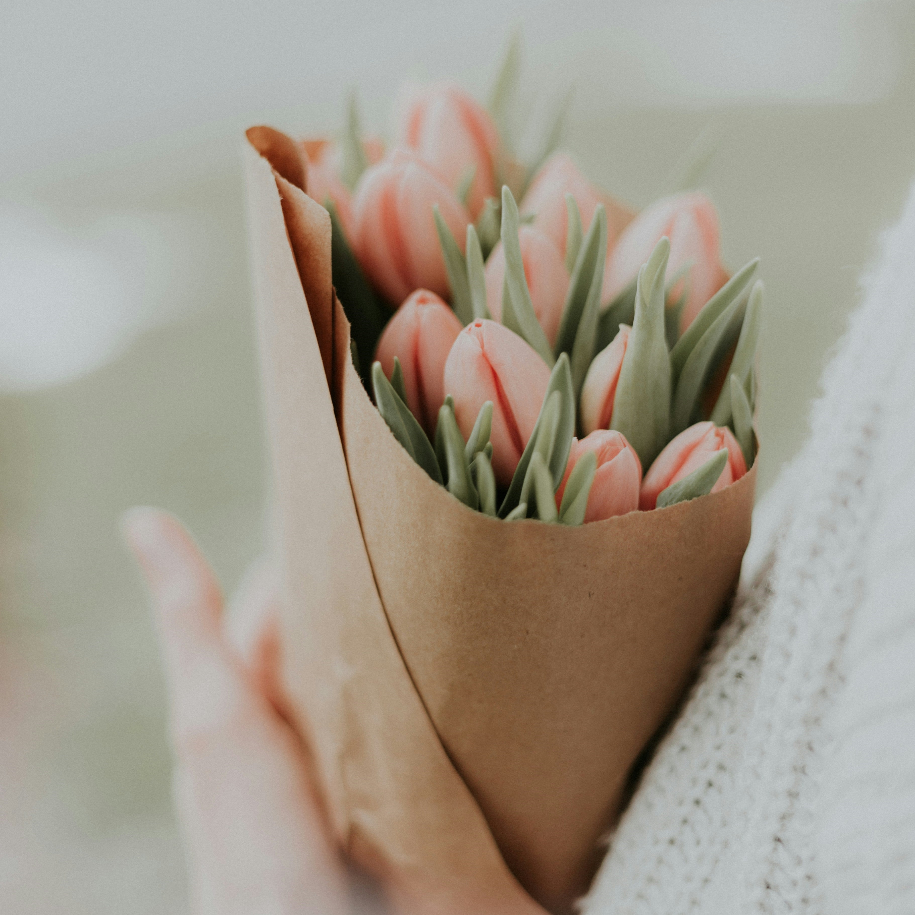 give flowers on mother's day