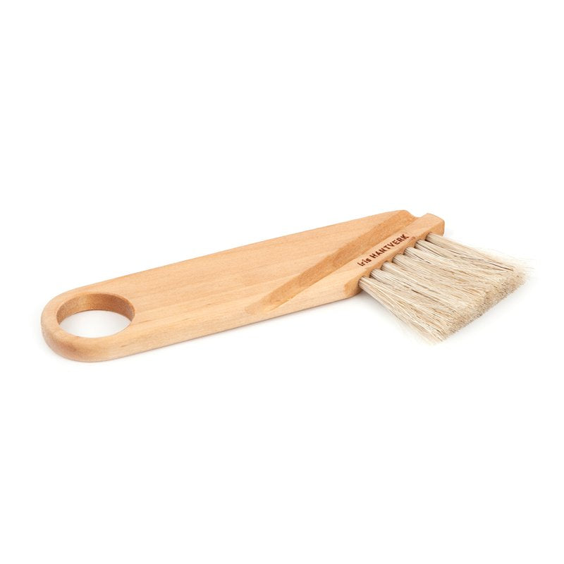 https://cdn.shopify.com/s/files/1/0181/5089/products/iris-hantverk-pastry-brush_1024x1024.jpg?v=1574834013